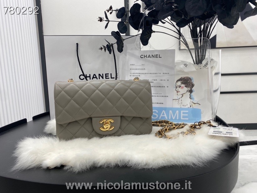 Qualità Originale Borsa Chanel Mini Patta 20cm As1116 Hardware Oro Pelle Di Agnello Collezione Autunno/inverno 2021 Grigio