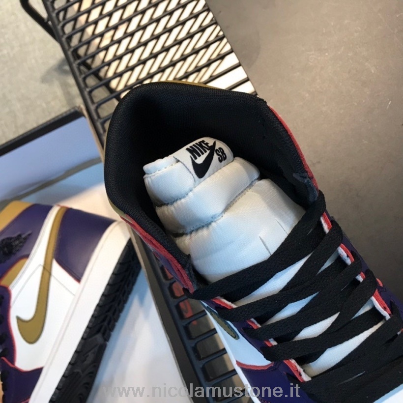 Qualità Originale Nike Air Jordan 1 Retro Bannato Gs Mens Sneakers Viola/oro/bianco