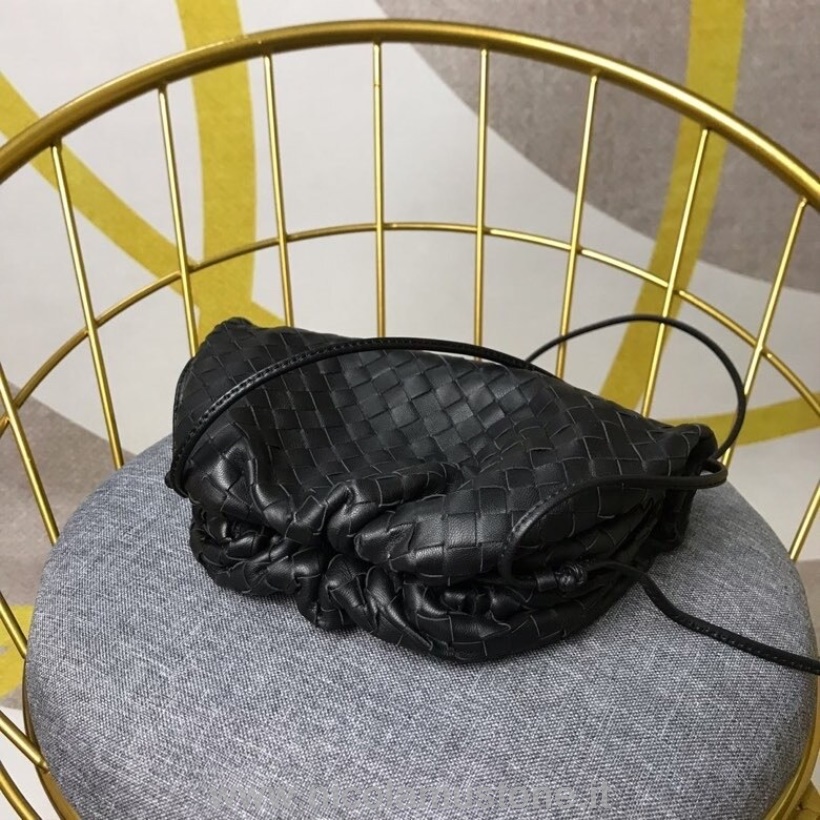 оригинално качество Bottega Veneta Woven мини чанта през рамо 23см телешка кожа колекция пролет/лято 2020 черно