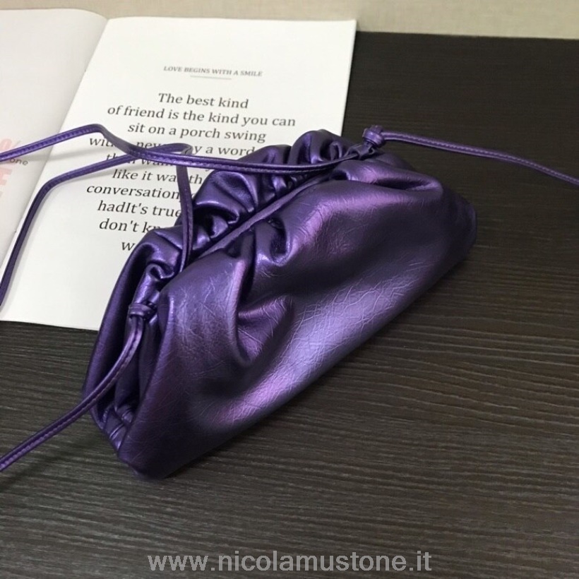 оригинално качество Bottega Veneta мини чанта през рамо 22см телешка кожа колекция пролет/лято 2020 металик лилаво