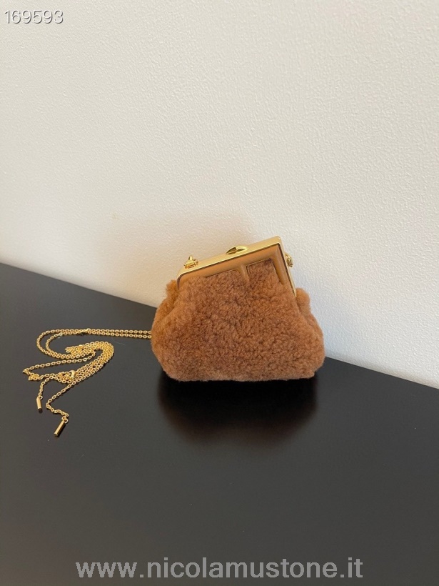 оригинално качество Fendi първи клъч нано чанта меринос овча кожа/напа кожа 12см колекция есен/зима 2021 кафява