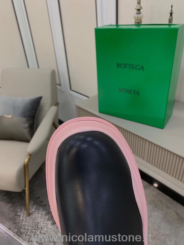 оригинално качество Bottega Veneta ботуши на буцата подметка от телешка кожа колекция пролет/лято 2021 черно/светло розово