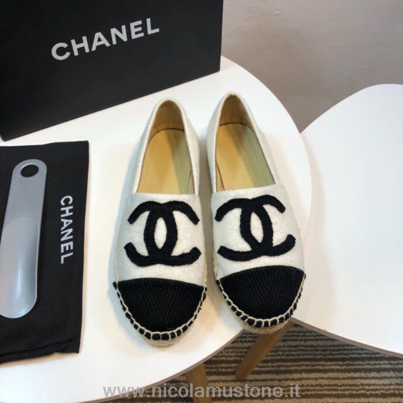 оригинално качество Chanel туид и плат еспадрили колекция пролет/лято 2017 Act 2 бяло/черно