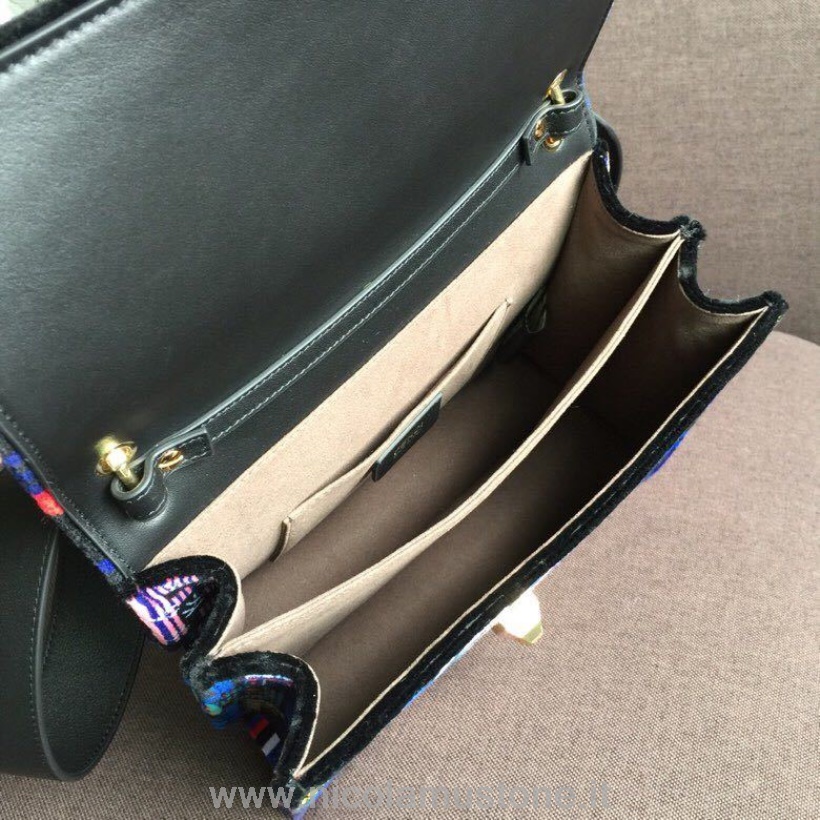 оригинално качество Fendi Double Ff Baguette чанта за рамо 26см телешка кожа пролет/лято 2019 колекция кафяво/черно