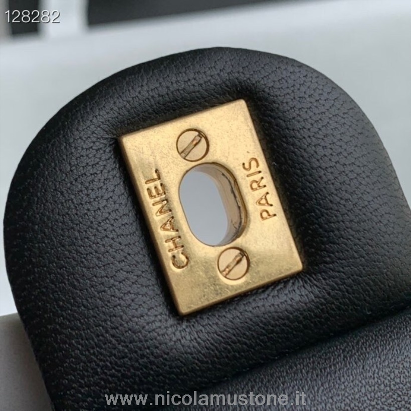 оригинално качество Chanel класически капак с очарователна верига с Cc детайли на чанта за каишка 18 см златен хардуер агнешка кожа колекция есен/зима 2020 черна