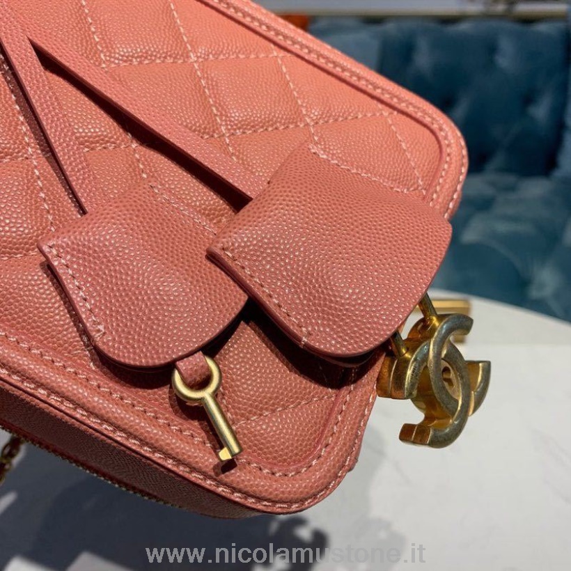 оригинално качество Chanel Cc филигранна вертикална чанта за суета чанта 18см златен хардуер хайвер кожа круиз колекция 2019 розово