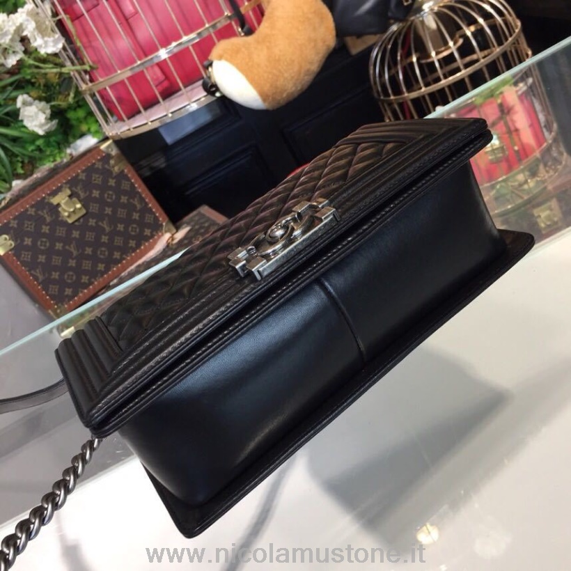 Qualità Originale Borsa Chanel Boy 25cm Pelle Di Agnello Hardware Argento Antico Collezione Primavera/estate 2018 Nero