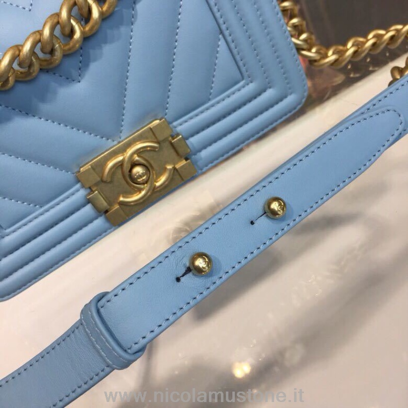 Qualità Originale Chanel Chevron Boy Bag 20cm Pelle Di Agnello Hardware Oro Antico Primavera/estate 2018 Collezione Act 1 Celeste