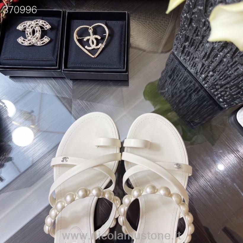Sandali Chanel Impreziositi Da Perle Di Qualità Originale Pelle Di Vitello Collezione Primavera/estate 2021 Bianco