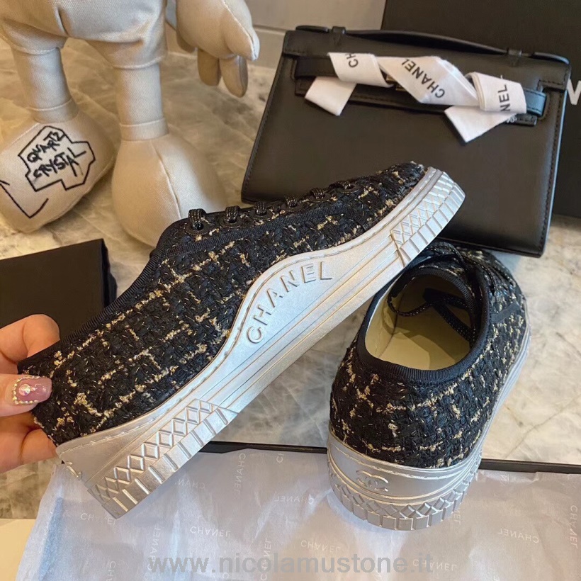 Sneakers Chanel In Tweed Ricamato Di Qualità Originale Pelle Di Vitello Collezione Primavera/estate 2020 Act 1 Nero