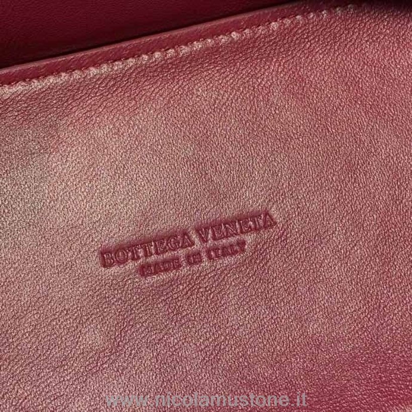 Qualità Originale Bottega Veneta Borsa A Spalla Imbottita 22cm Pelle Di Vitello Collezione Primavera/estate 2020 Bordeaux