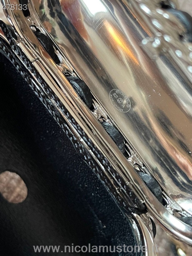Originální Kvalitní Pouzdro Na Přenášení Chanel Airpods Náhrdelník 24cm Zlatý Hardware Kolekce Jaro/léto 2021 Stříbrný