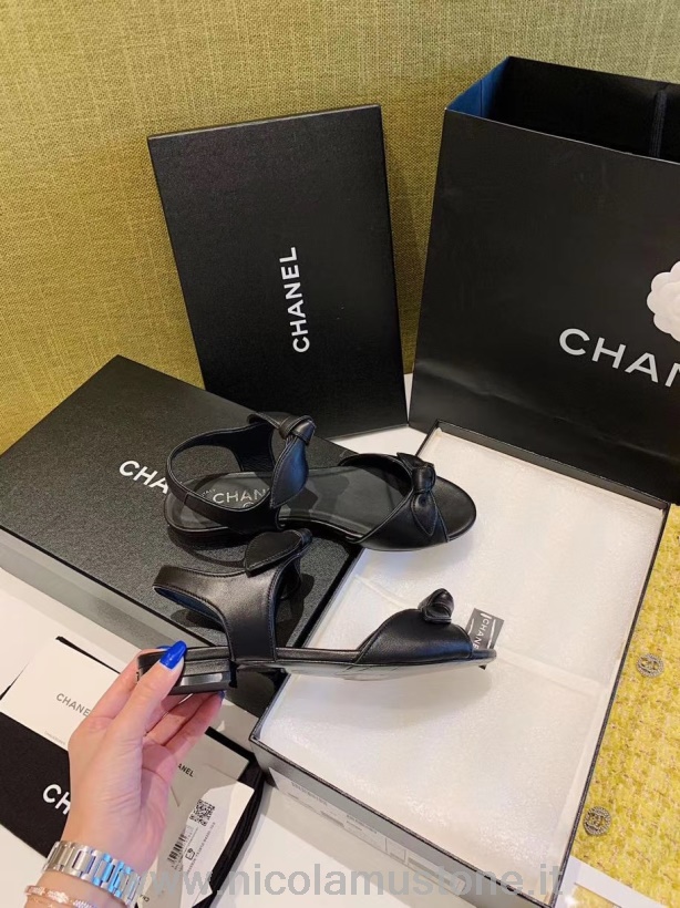 Originální Kvalitní Sandály Chanel Uzel Z Teletiny Kolekce Jaro/léto 2020 černá