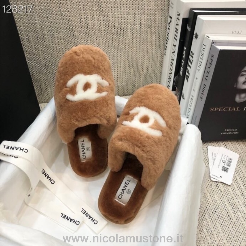 Originální Kvalitní Kožešinové Pantofle Chanel Cc Kolekce Podzim/zima 2020 Hnědé