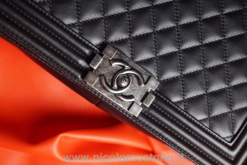 Originální Kvalitní Kabelka Chanel Leboy 28cm Jehněčí Kůže Starožitný Stříbrný Hardware Kolekce Jaro/léto 2020 černá