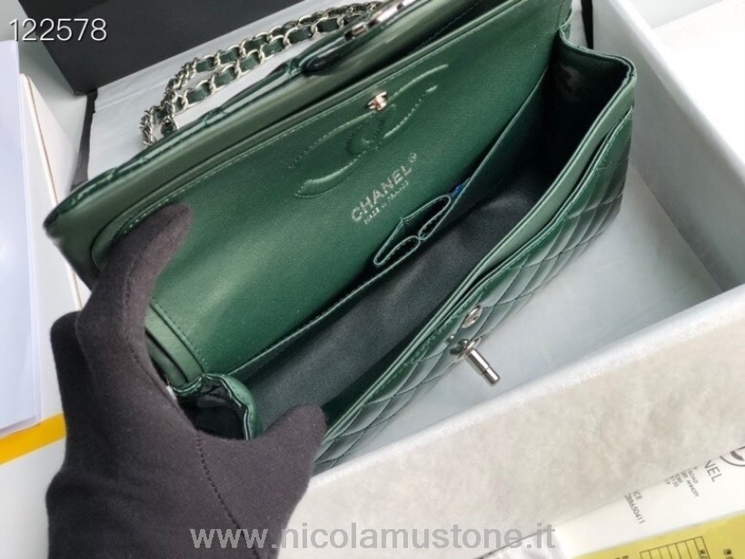 Originální Kvalitní Chanel Klasická Taška S Klopou 25cm Stříbrný Hardware Lakovaná Kůže Kolekce Jaro/léto 2020 Tmavě Zelená