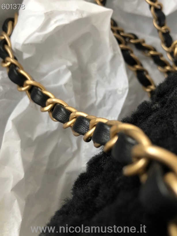 Originální Kvalitní Chanel Klasická Taška S Klopami 18cm Zlatý Hardware Tvíd/stříhaná Kožešina Podzim/zima 2020 Kolekce černá/bílá
