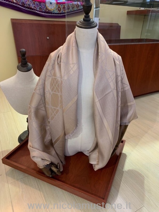 Originální Kvalitní Christian Dior Canage šátek šátek 140cm Kolekce Podzim/zima 2020 Béžová