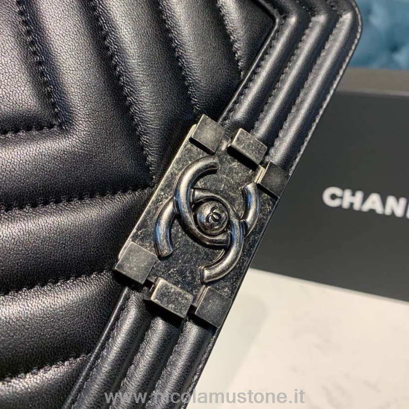Originální Kvalitní Chanel Chevron Chlapecká Taška 20cm Jehněčí Kůže Starožitné Stříbrné Hardware Podzim/zima 2019 Akt 1 Kolekce černá