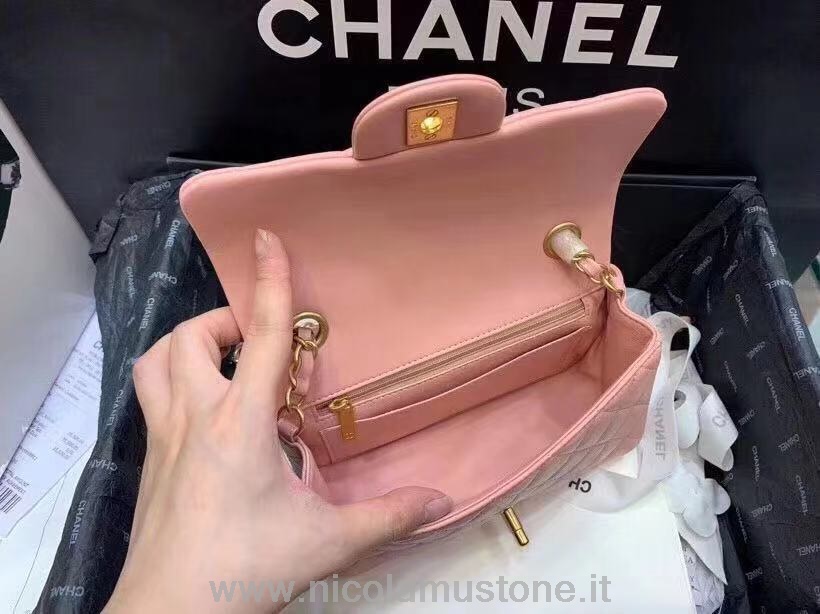 Originální Kvalita Chanel Nová Mini Kabelka S Klopou 20cm Zlatý Hardware Jehněčí Kůže Kolekce Jaro/léto 2019 Světle Růžová