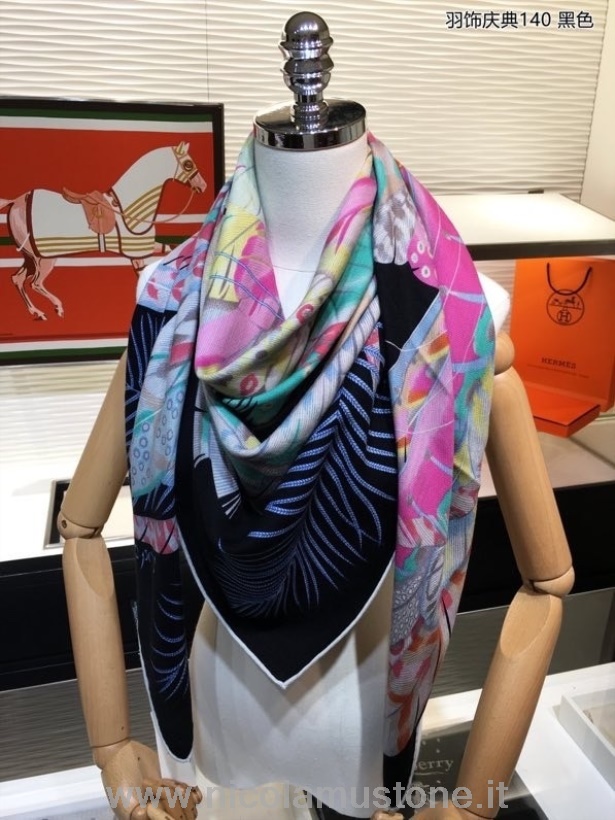 Originální Kvalitní Hermes Peříčka šátek šátek 140cm Kolekce Podzim/zima 2020 černá/fuchsiová/zelená/starorůžová