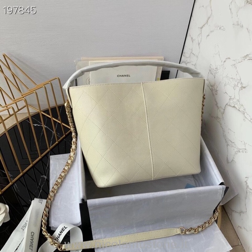Chanel-Einkaufstasche In Originalqualität 24 Cm Genarbtes Lammleder Goldene Hardware Cruise Saisonkollektion 2021 Weiß