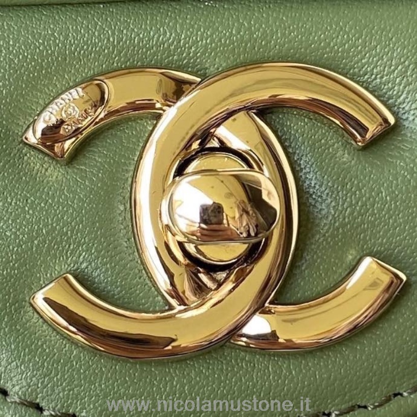 Chanel-Klappentasche In Originalqualität Mit Griff Oben 25 Cm As2681 Lammleder Goldene Hardware Kreuzfahrtkollektion Frühjahr/Sommer 2022 Grün