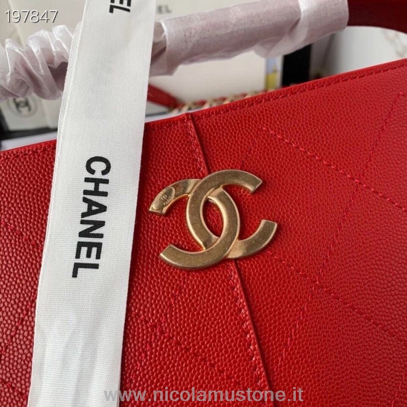 Chanel-Einkaufstasche In Originalqualität 24 Cm Genarbtes Lammleder Goldene Hardware Kreuzfahrtsaisonkollektion 2021 Rot