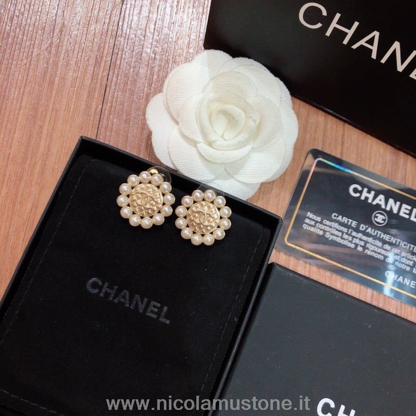 Chanel-Perlen Verzierte Ohrstecker In Originalqualität 96375 Kollektion Frühjahr/Sommer 2020 Gold
