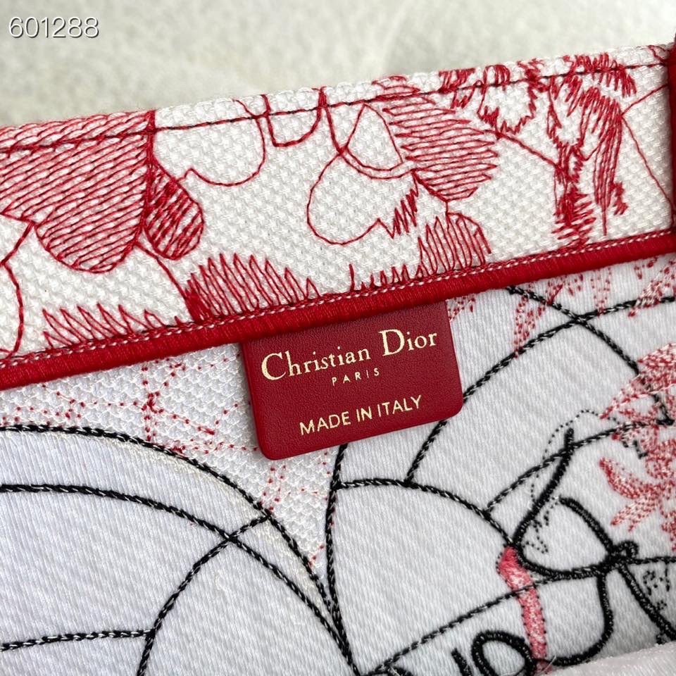 Christian Dior D-royaume D\amour Buch Tragetasche 42cm Leinwand Bestickt Herbst/winter Kollektion 2021 Rot/weiß In Originalqualität