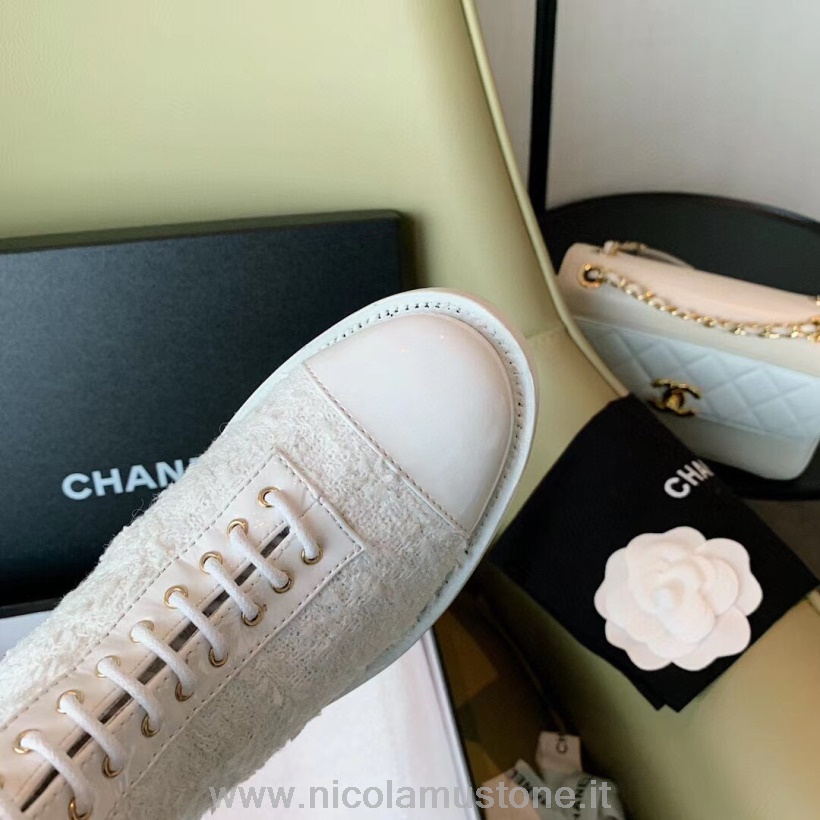 γνήσιας ποιότητας Chanel Tweed Lace Up Combat μπότες από δέρμα μοσχαριού συλλογή άνοιξη/καλοκαίρι 2020 λευκό