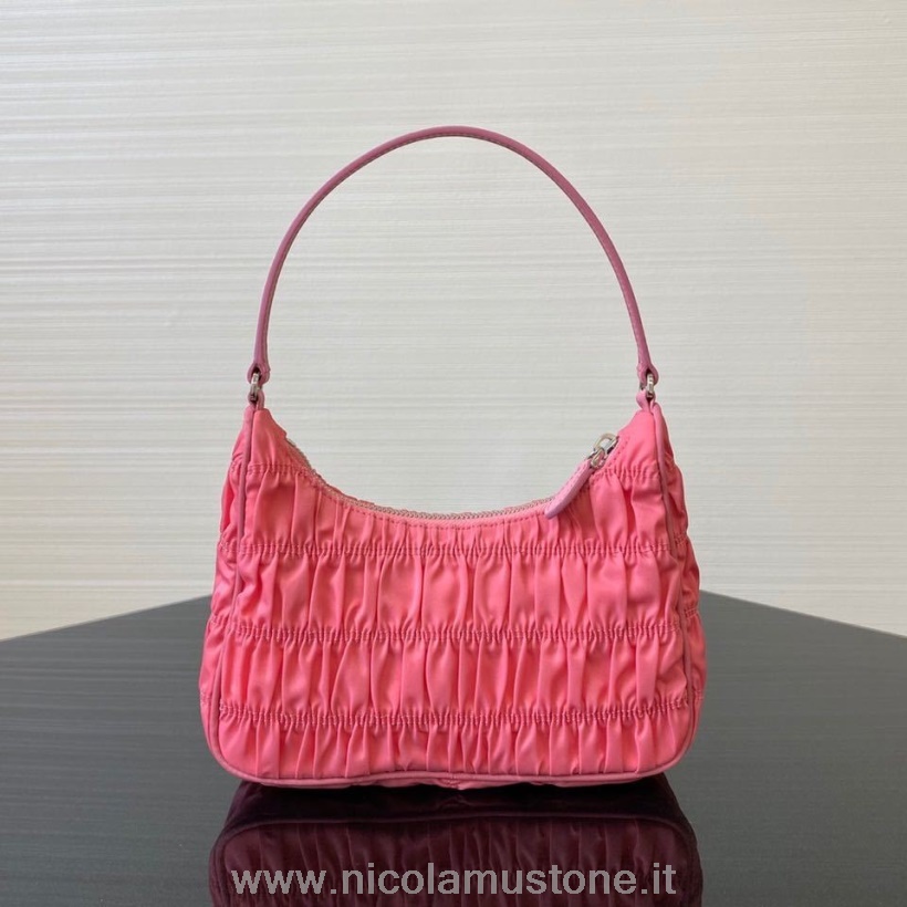 γνήσιας ποιότητας Prada Re-edition 2002 Ruched Nylon Hobo Bag 24cm συλλογή άνοιξη/καλοκαίρι 2020 ροζ