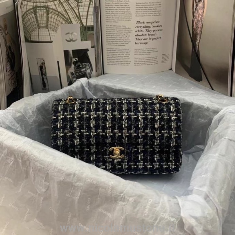 γνήσιας ποιότητας τσάντα Mini Flap Chanel 25cm τουίντ/δέρμα αρνιού χρυσό υλικό κρουαζέ συλλογή άνοιξη/καλοκαίρι 2022 μπλε/λευκό/μαύρο