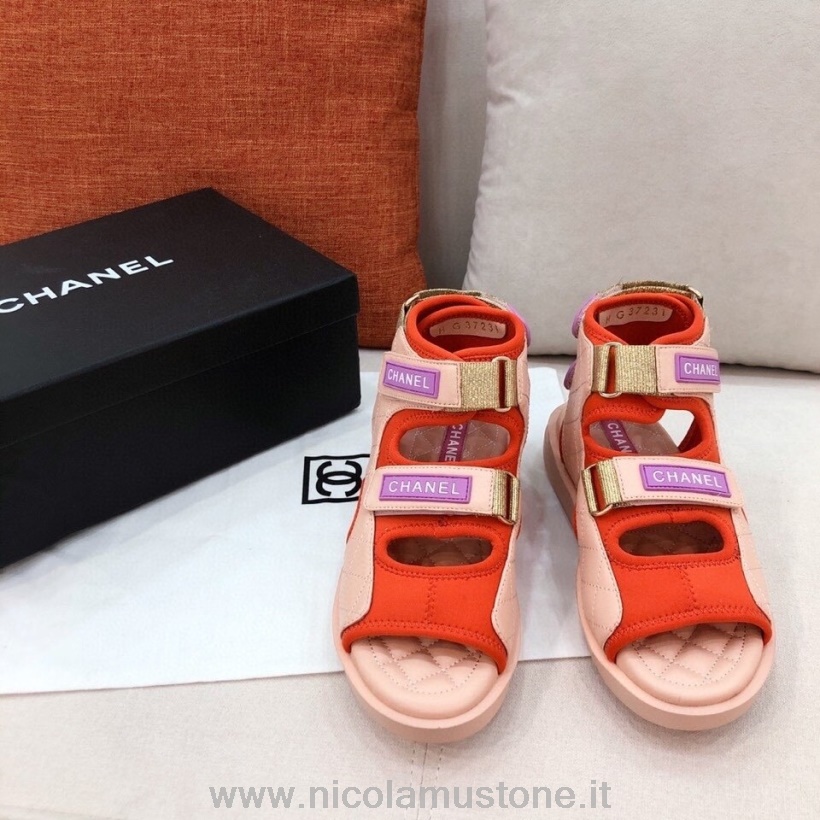γνήσιας ποιότητας Chanel Velcro λουράκι Gladiator σανδάλια από δέρμα αρνιού ροζ ροζ συλλογή άνοιξη/καλοκαίρι 2021