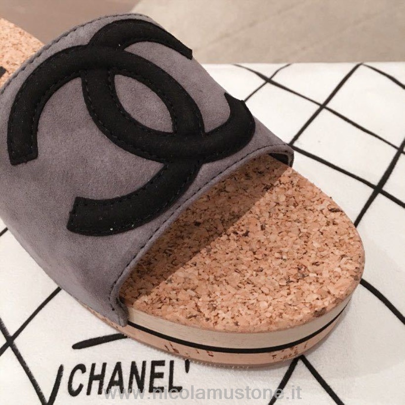 γνήσια ποιοτικά σανδάλια από φελλό Chanel σουέτ/δέρμα από δέρμα μοσχαριού συλλογή άνοιξη/καλοκαίρι 2020 γκρι/μαύρο