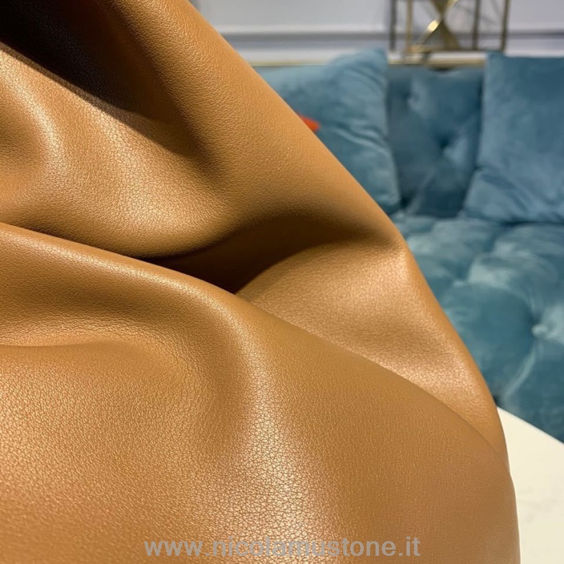 γνήσιας ποιότητας Bottega Veneta η τσάντα ώμου κρουασάν τσάντα 54 εκ ελαστικό δέρμα μοσχαριού χρυσό υλικό συλλογή άνοιξη/καλοκαίρι 2020 Cammello