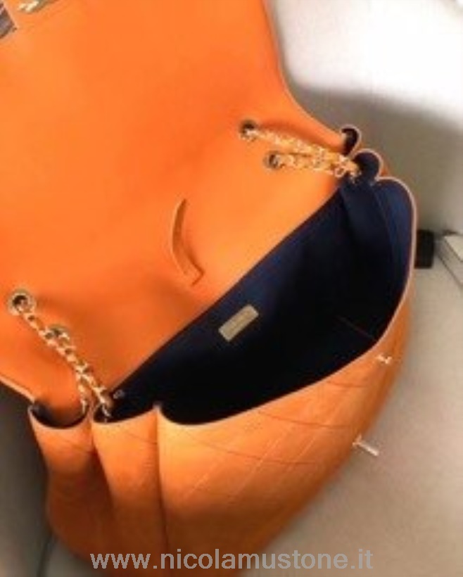 αρχικής ποιότητας Chanel X Pharrell Capsule Collection Xxl Classic Flap τσάντα ταξιδίου 46cm δέρμα αρνιού σουέτ χρυσό υλικό άνοιξη/καλοκαίρι 2019 πράξη 1 συλλογή πορτοκαλί