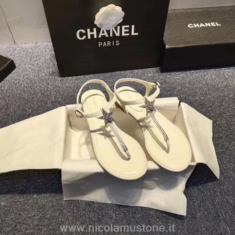 γνήσιας ποιότητας Chanel διακοσμημένα αστέρι Cc λογότυπο στρινγκ σανδάλια δέρμα μοσχαριού δέρμα άνοιξη/καλοκαίρι 2020 πράξη 1 συλλογή λευκό