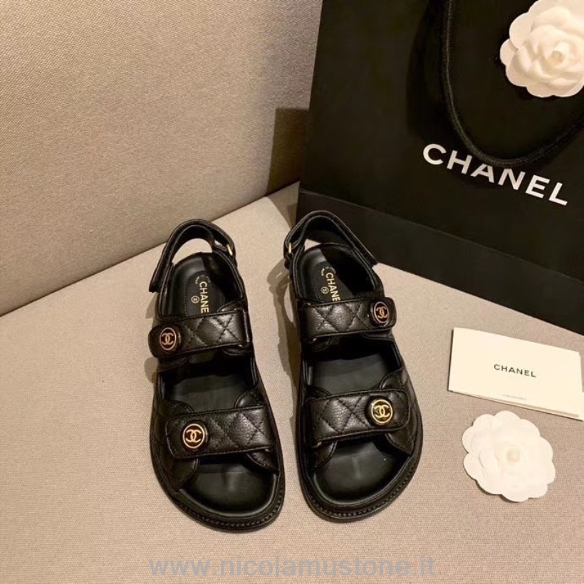 Σανδάλια Velcro με κουμπιά Chanel Cc γυαλιστερό δέρμα αρνιού συλλογή άνοιξη/καλοκαίρι 2020 μαύρο