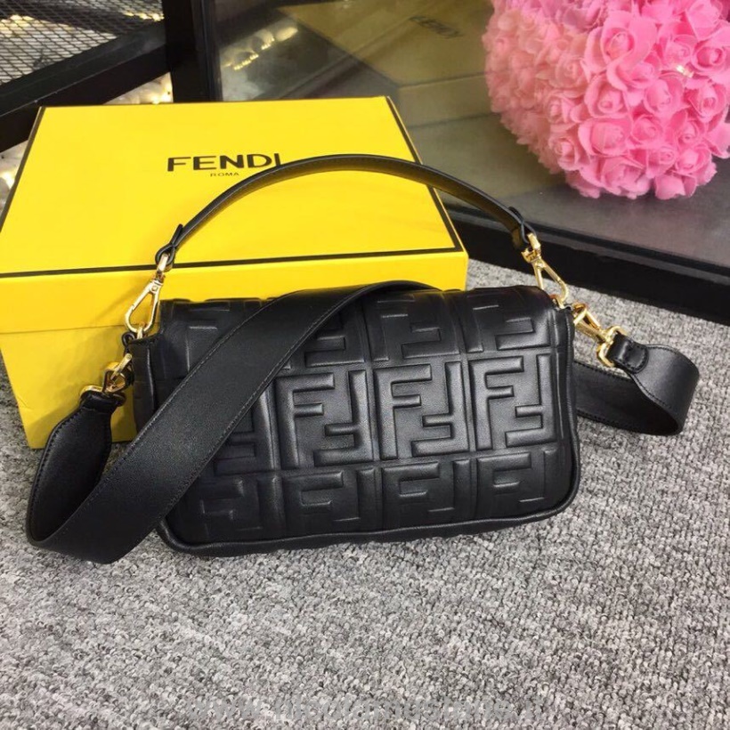 γνήσιας ποιότητας Fendi Ff ανάγλυφη τσάντα μπαγκέτα 26cm συλλογή άνοιξη/καλοκαίρι 2019 μαύρη