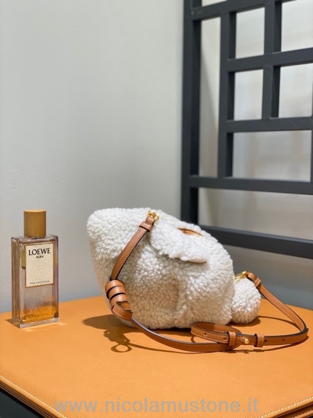 Original quality Loewe Bunny Shoulder Bag 18cm 66016 Calfskin Leather Spring/Summer 2022 Collection Tan