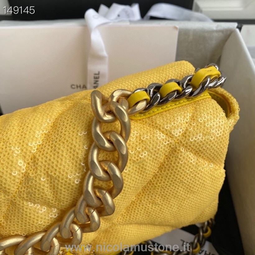 Bolso Chanel Con Lentejuelas 19 De Calidad Original 26 Cm Piel De Becerro Herrajes Dorados Colección De Temporada Crucero 2021 Amarillo