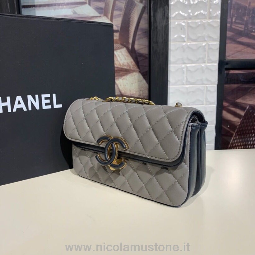 Bolso Chanel Cc Chic Flap Pequeño De Calidad Original 22cm Piel De Cordero Colección Pre-otoño 2019 Gris