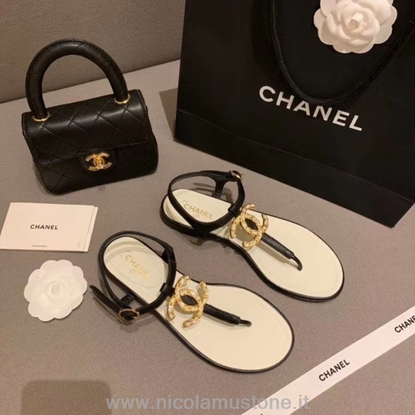 Qualité D\origine Chanel Sandales Tong Logo Cc Cuir De Veau Collection Printemps/été 2020 Acte 2 Blanc/noir
