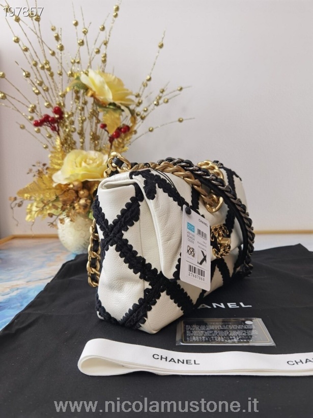 Qualité Originale Chanel 19 Sac à Rabat Au Crochet 26cm Cuir De Veau Or Matériel Croisière 2021 Collection Saisonnière Blanc/noir