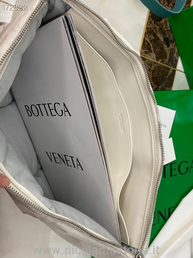 Pochette Bottega Veneta Qualité Originale 42cm 630348 Cuir De Veau Collection Printemps/été 2021 Blanc
