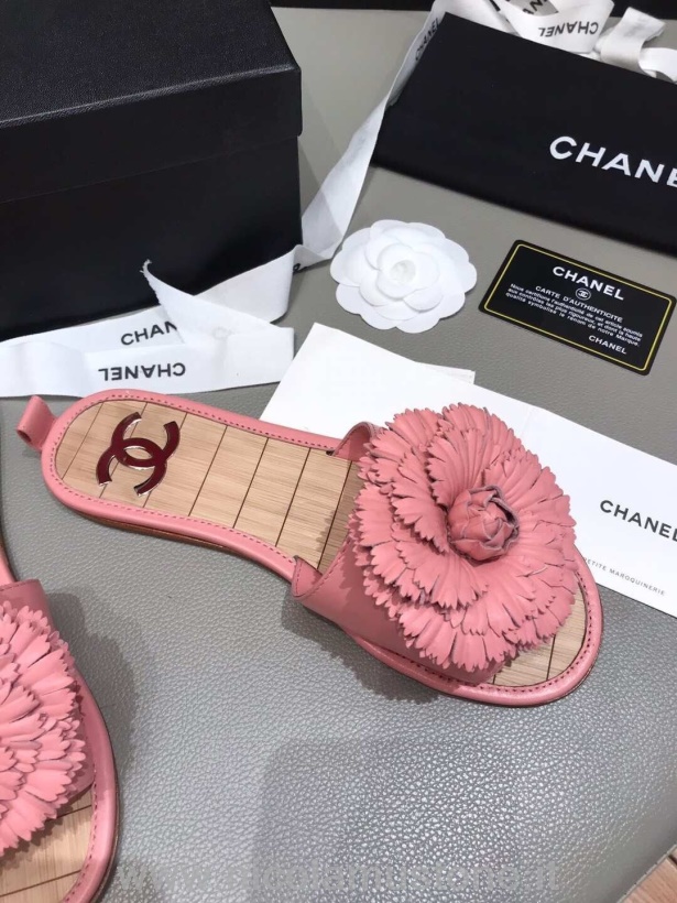 Chanel Sandales Camélia Qualité D\origine G34662 Cuir De Chèvre Froissé Laminé Collection Printemps/été 2019 Rose