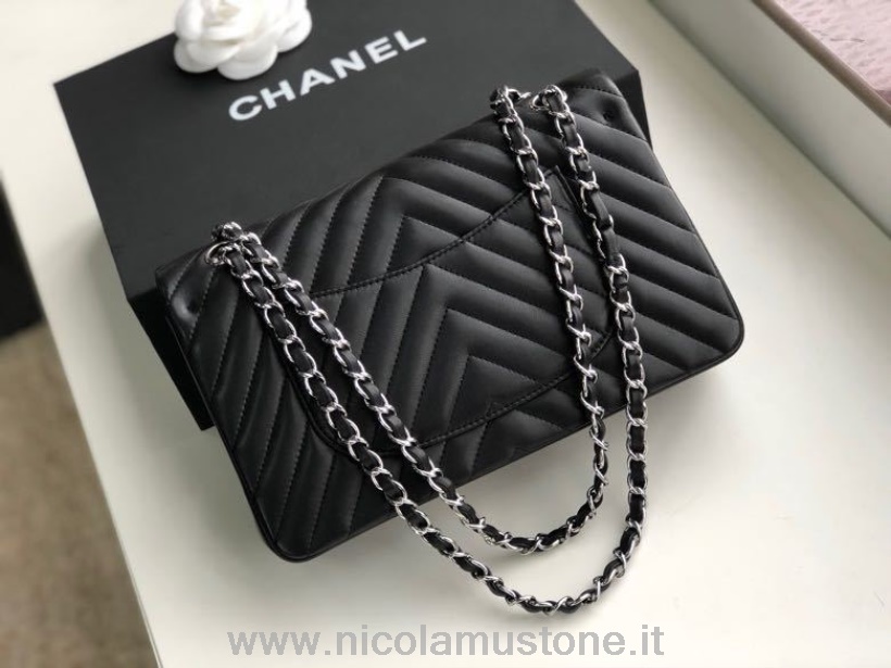 Qualità Originale Chanel Chevron Borsa Classica Con Patta 25 Cm Hardware Argento Pelle Di Agnello Collezione Primavera/estate 2020 Nero
