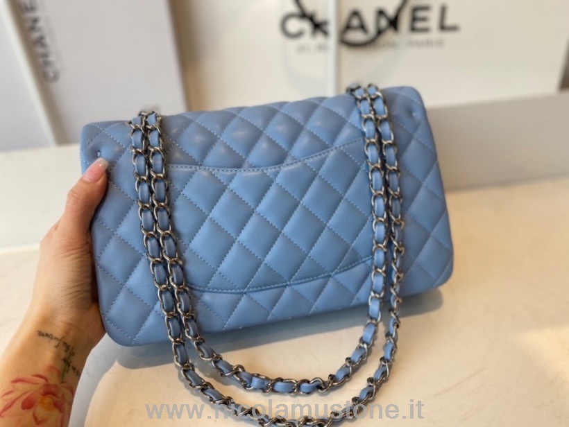 Eredeti Minőségi Chanel Klasszikus Füles Táska 25 Cm Báránybőr Ezüst Hardver Körutazás Tavaszi/nyári 2022 Kollekció Kék