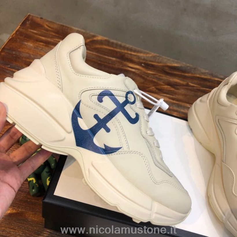 Originele Kwaliteit Gucci Anchor Rhyton Dad Sneakers 619896 Kalfsleer Lente/zomer 2020 Collectie Gebroken Wit/blauw